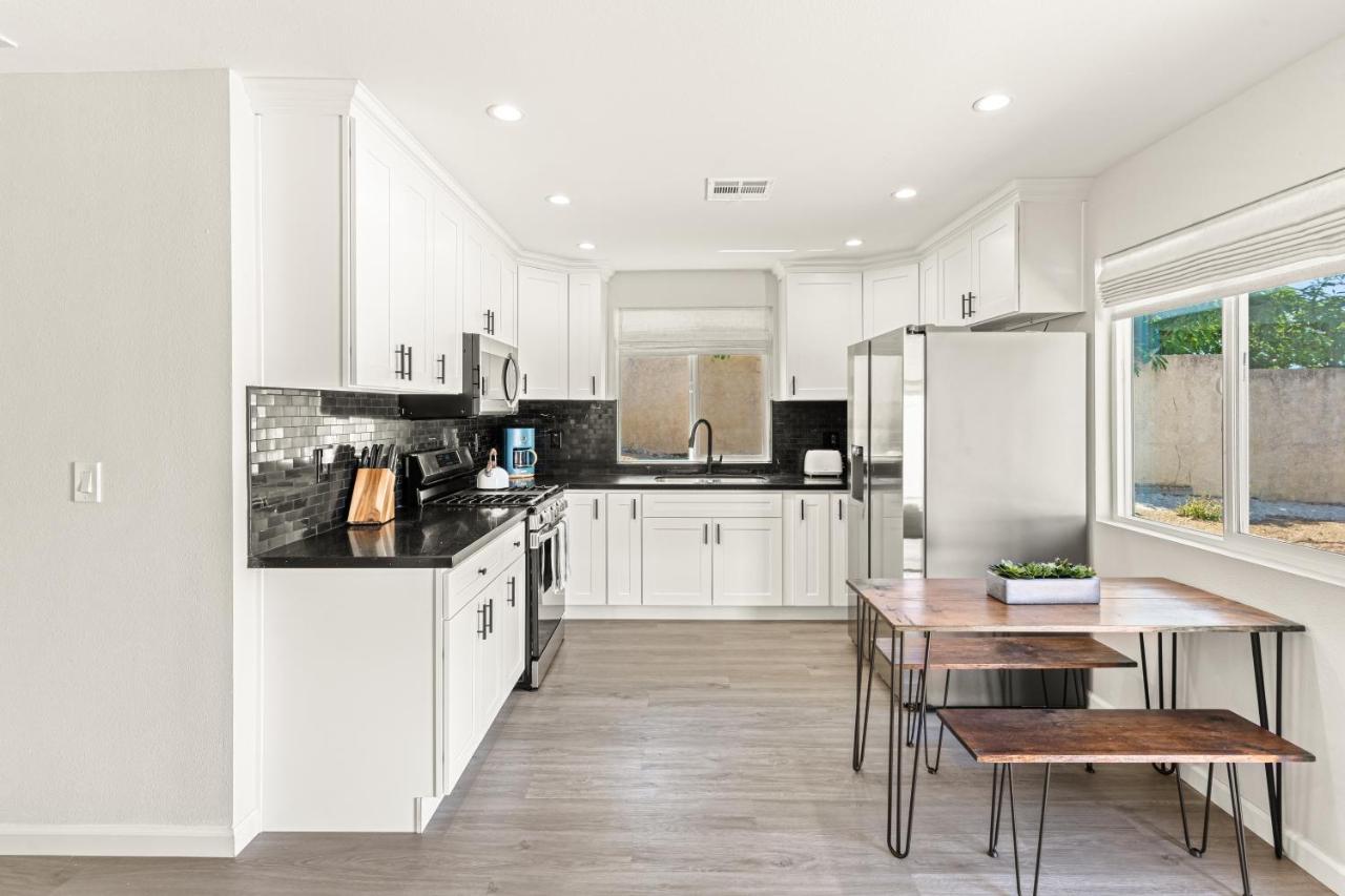 Estepa Unit #3 By Pmi Thousand Oaks Luaran gambar